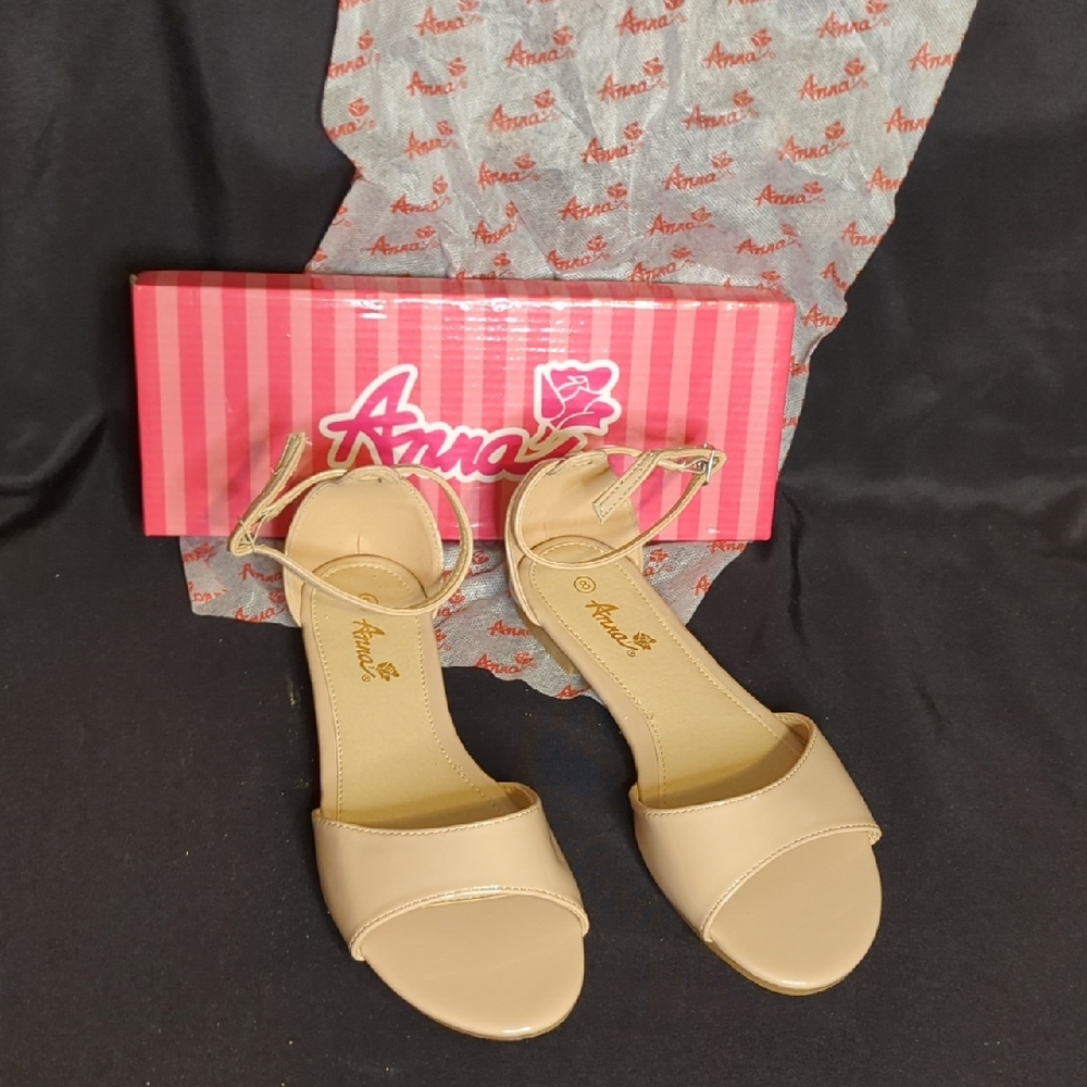 Anna Women's Beige Sandals